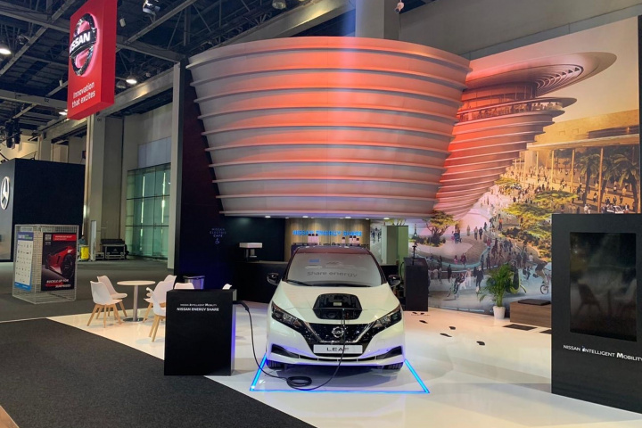 Nissan @ Motor Show Slide 162