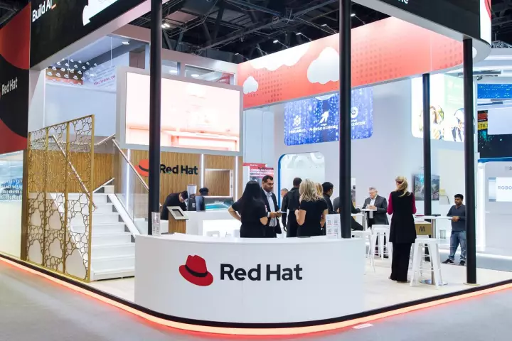 Red Hat Slide 407